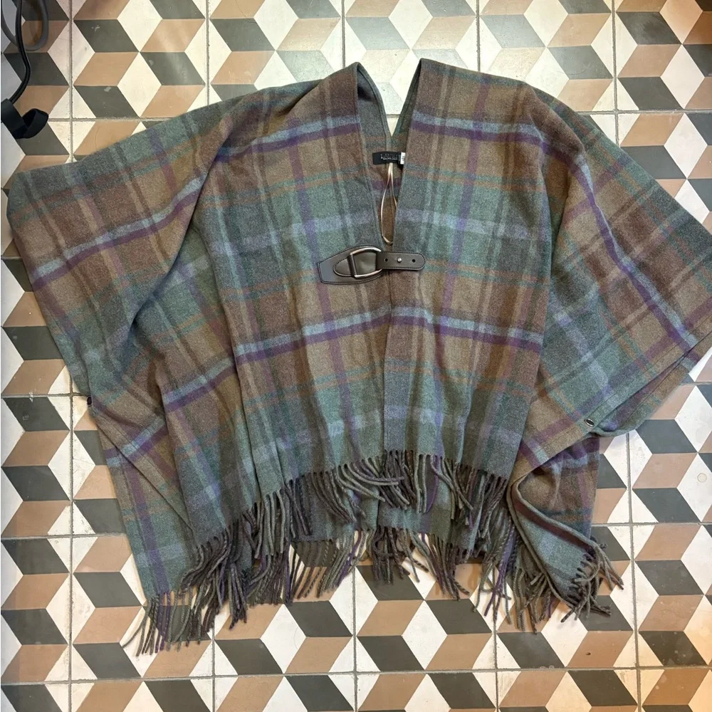 Lauren Ralph Lauren Plaid Poncho in Green and Brown - Picture 3 of 5